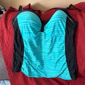 Women's Blue and Black Swim Top XL ⭐️